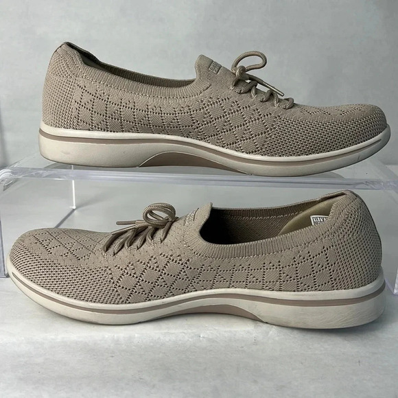 SKECHERS On The Go Performance Arch Fit Uplift Knit Lace-Up Detail Taupe Size 11 - Picture 3 of 14